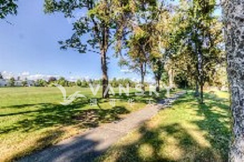 250222002951_Oak Park.jpg